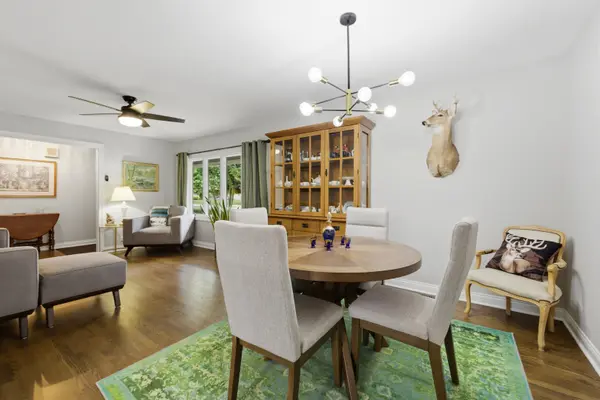 1321 Cumberland CIR E, Elk Grove Village, IL 60007