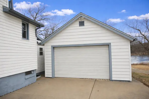 1903 W First ST, Dixon, IL 61021