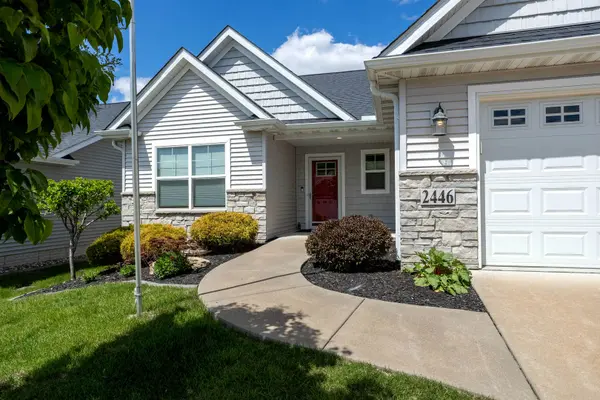 2446 Pheasant Creek CIR, Davenport, IA 52807