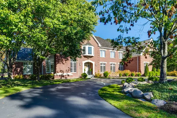 180 S Suffolk LN, Lake Forest, IL 60045
