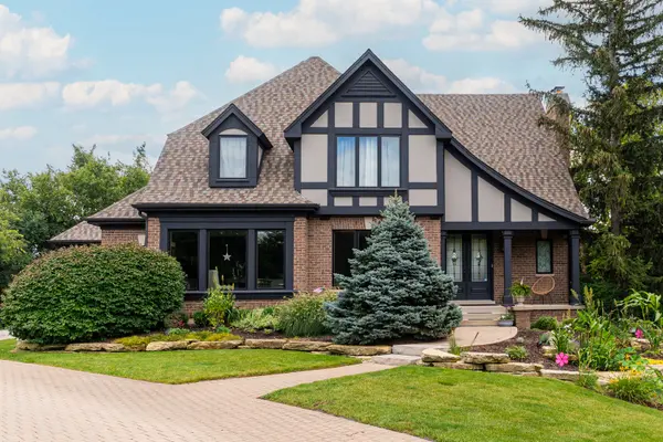 3814 Tradition BLVD, St. Charles, IL 60175