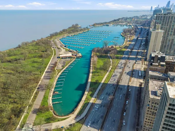 3520 N Lake Shore DR #9E, Chicago, IL 60657