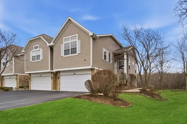 286 Prairie View LN, Wheeling, IL 60090