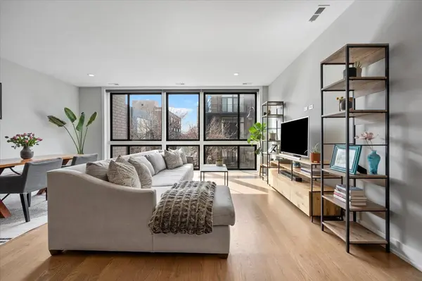 2730 W Armitage AVE #3E, Chicago, IL 60647