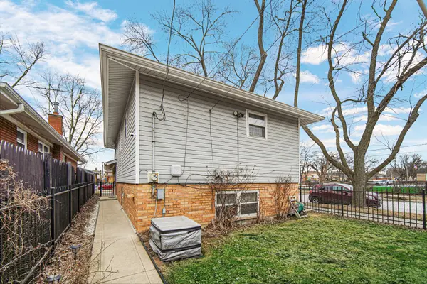 11601 S Ada ST, Chicago, IL 60643