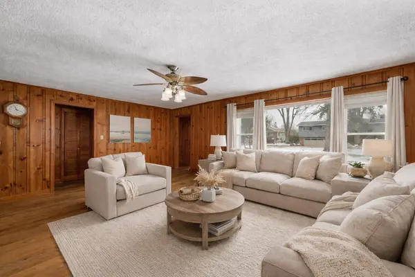 1103 Cherry ST, Lake In The Hills, IL 60156