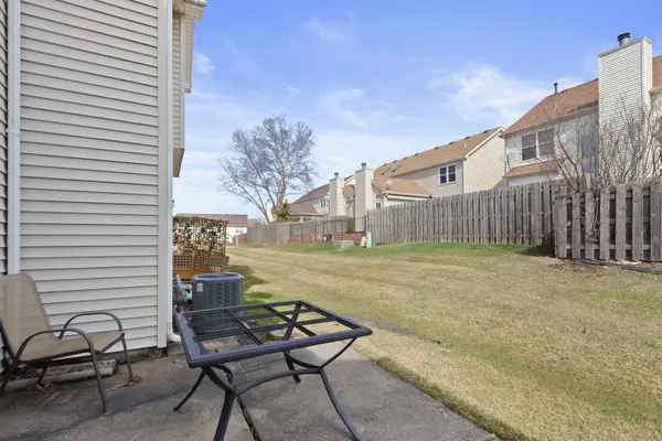 941 Mesa DR, Lake In The Hills, IL 60156
