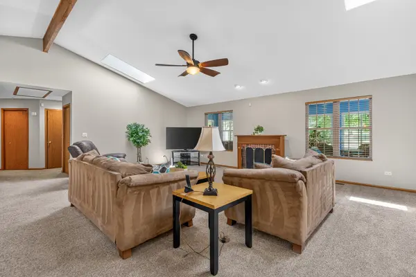 16946 Mohican DR, Lockport, IL 60441