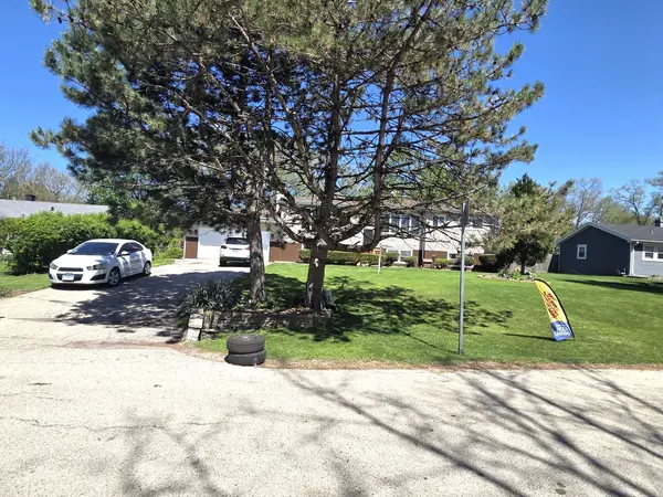 23W464 OLIVE CT, Carol Stream, IL 60188