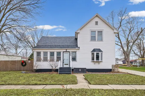 305 S OAK ST, Buckley, IL 60918