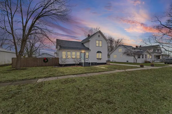 305 S OAK ST, Buckley, IL 60918