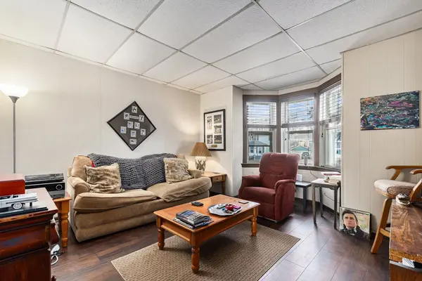 286 Villa ST, Elgin, IL 60120