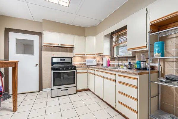 286 Villa ST, Elgin, IL 60120