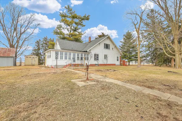 525 County Road 2400 E, Broadlands, IL 61816