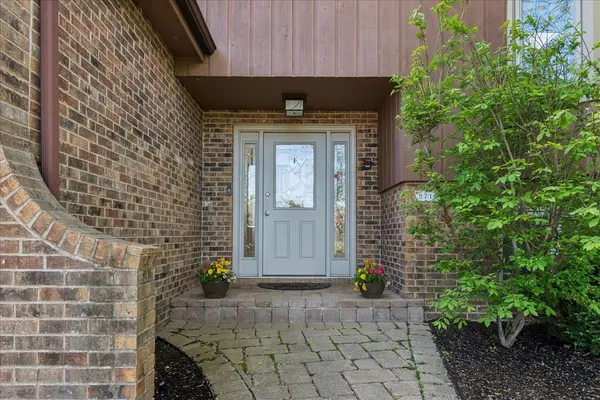 2718 N Elm LN, Arlington Heights, IL 60004