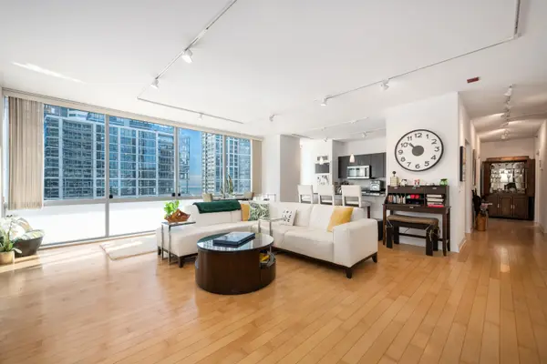 8 E Randolph ST #1401, Chicago, IL 60601