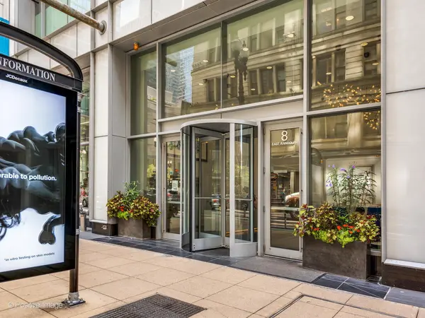 8 E Randolph ST #1401, Chicago, IL 60601