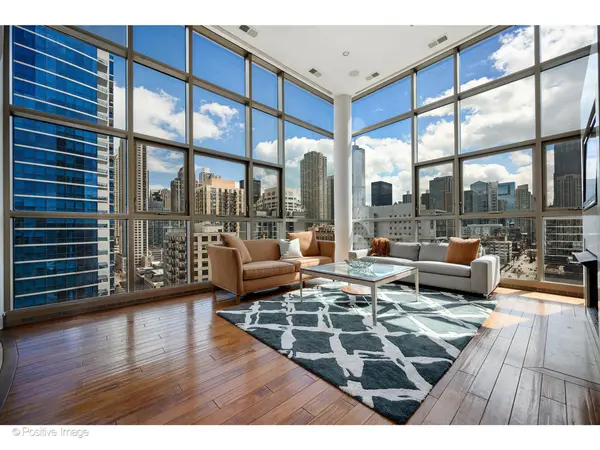 150 W Superior ST #1404, Chicago, IL 60610