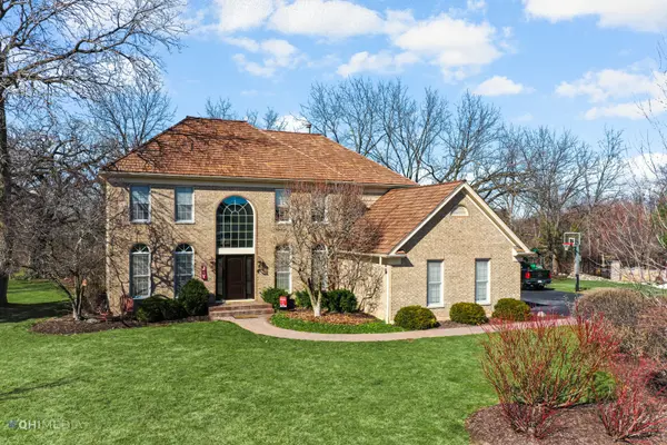 18077 W Pond Ridge CIR, Gurnee, IL 60031