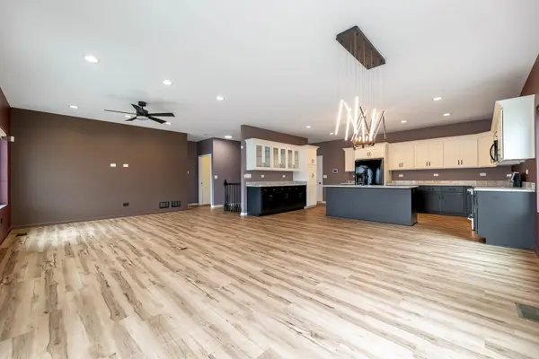 25550 S Sara CT, Channahon, IL 60410
