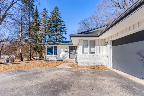 918 Mayfair PL, Rockford, IL 61107