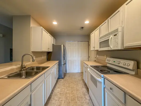2404 Windward BLVD #201, Champaign, IL 61821