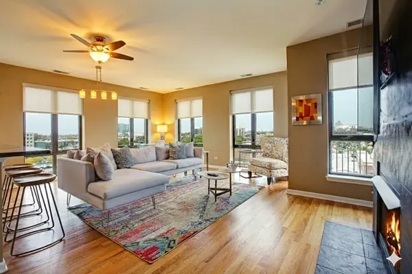 343 W Old Town CT #708, Chicago, IL 60610
