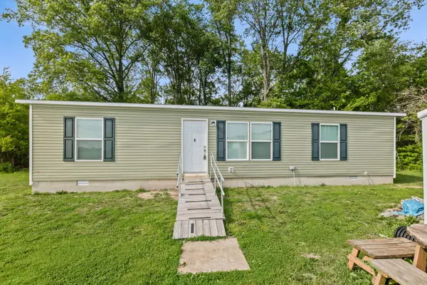 20100 Diamond Springs RD, Shattuc, IL 62231