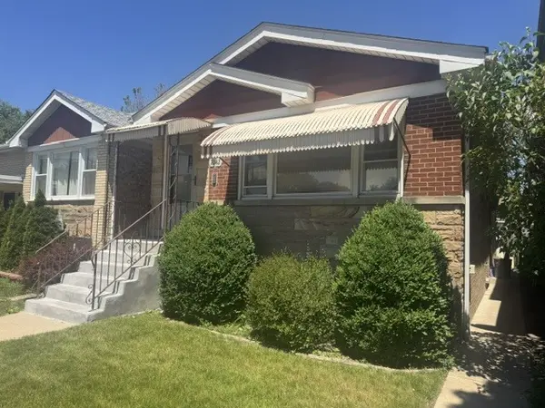 7042 Pershing RD, Berwyn, IL 60402