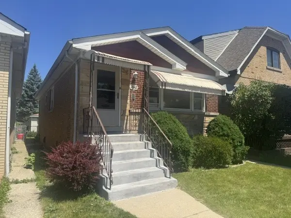 7042 Pershing RD, Berwyn, IL 60402