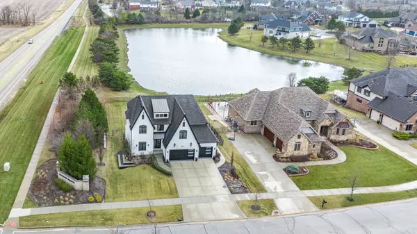 22303 Majestic LN, Frankfort, IL 60423