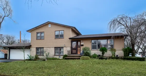 1411 S Robert DR,  Mount Prospect,  IL 60056