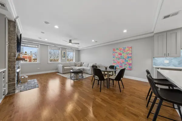 1921 W Diversey Pkwy #401, Chicago, IL 60614
