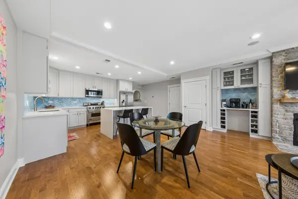 1921 W Diversey Pkwy #401, Chicago, IL 60614