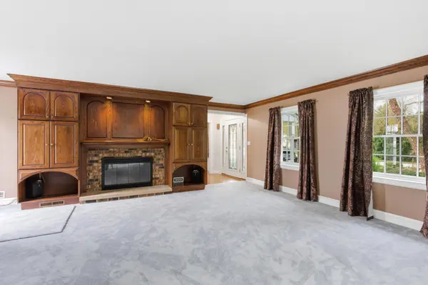 700 Broadway AVE, Crystal Lake, IL 60014