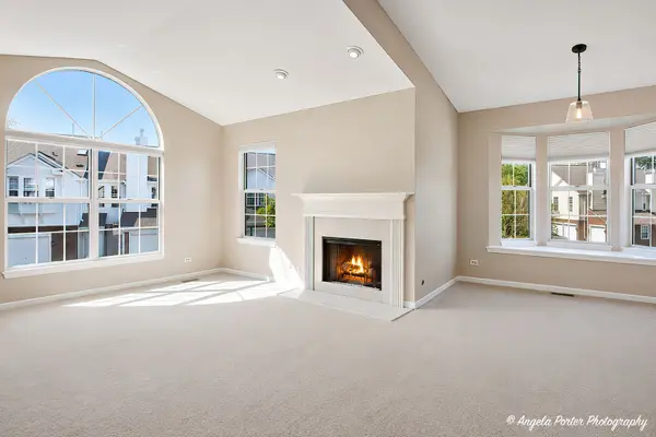816 Kalamazoo CIR #29-6, Vernon Hills, IL 60061