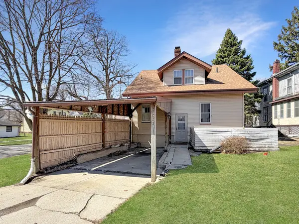 405 N Apple AVE, Freeport, IL 61032