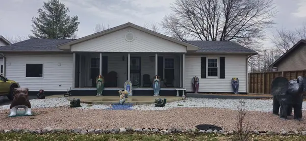 602 W William ST, Sesser, IL 62884