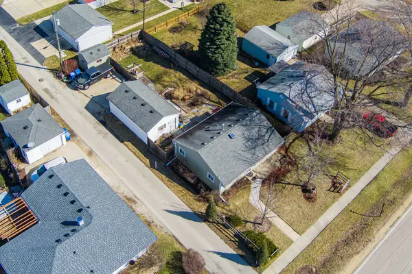 1021 E Taylor ST, Dekalb, IL 60115