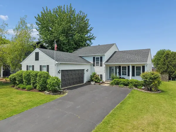 2104 Oakleaf LN, Lake Villa, IL 60046