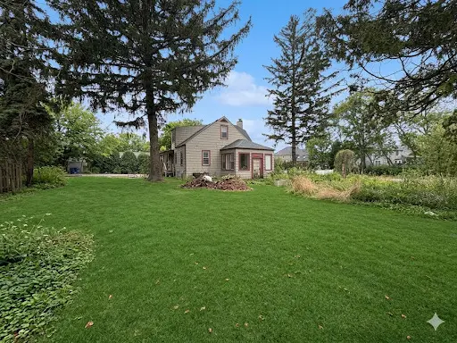 N405 Gary AVE, Wheaton, IL 60187