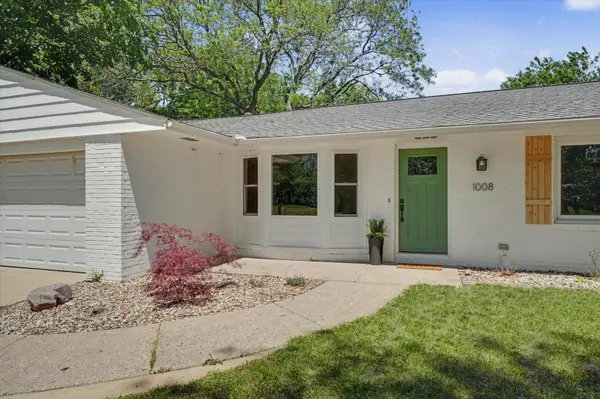 1008 Devonshire DR, Champaign, IL 61821