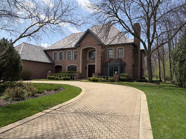600 Hunter LN, Lake Forest, IL 60045
