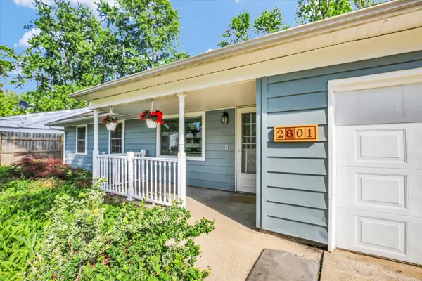 2801 Sangamon DR, Champaign, IL 61821