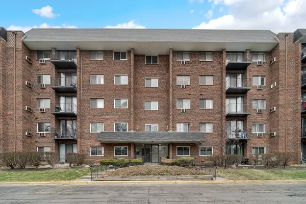 4731 Saint Joseph Creek RD #4E, Lisle, IL 60532
