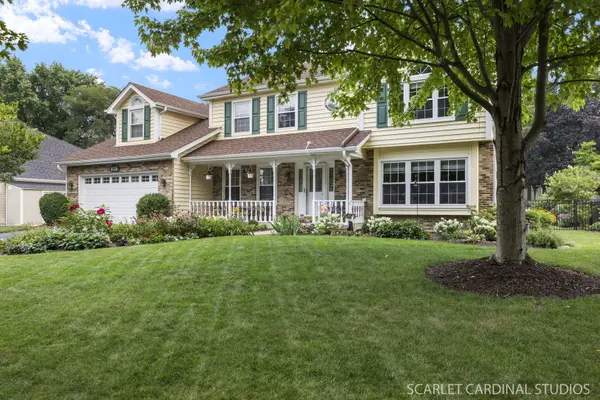 836 Buttonwood CIR, Naperville, IL 60540