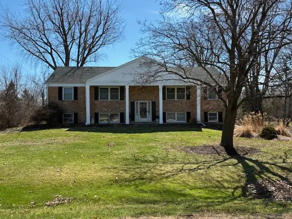 16W567 Hillside LN,  Willowbrook,  IL 60527