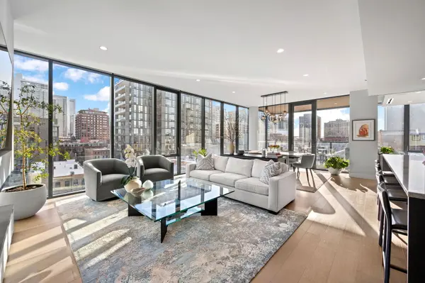 366 W Superior ST #902, Chicago, IL 60654