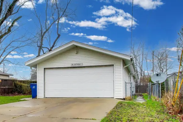 18304 W Grand DR, Grayslake, IL 60030