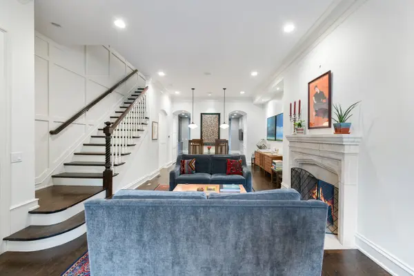 41 E Elm ST, Chicago, IL 60611